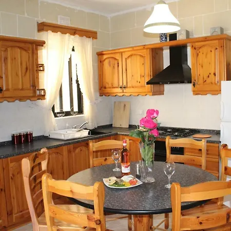 Tarsons Court Flat No 8 Apartmán