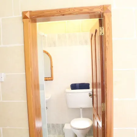 Tarsons Court Flat No 8 Apartament Marsalforn